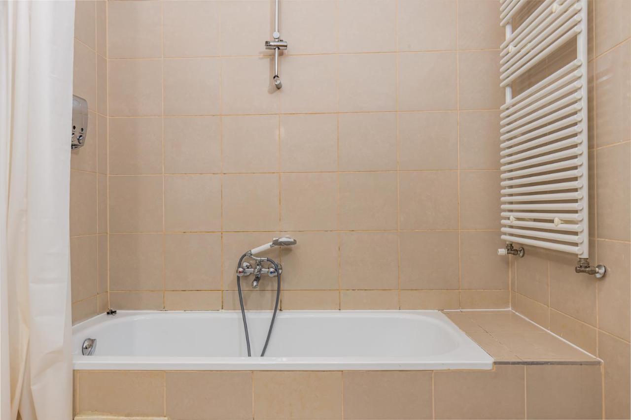 Cosy 1 Bedroom Apartment In Gozsdu Court Budapest Exterior photo