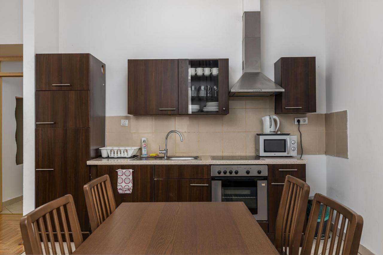 Cosy 1 Bedroom Apartment In Gozsdu Court Budapest Exterior photo