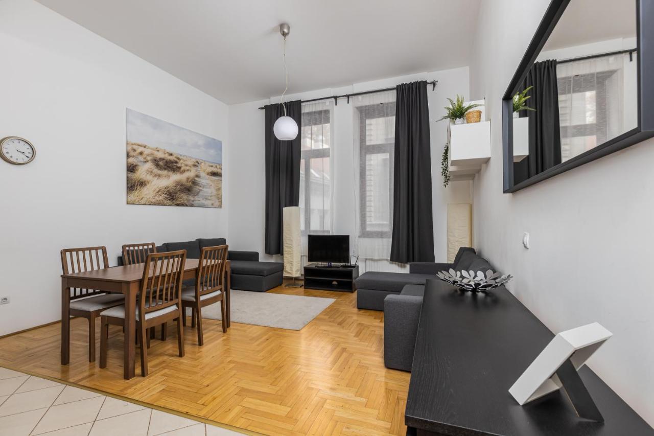 Cosy 1 Bedroom Apartment In Gozsdu Court Budapest Exterior photo