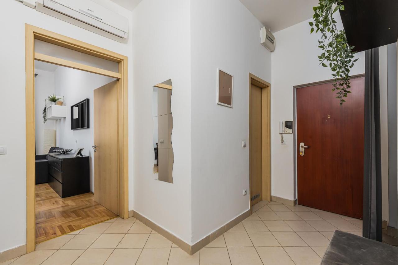 Cosy 1 Bedroom Apartment In Gozsdu Court Budapest Exterior photo